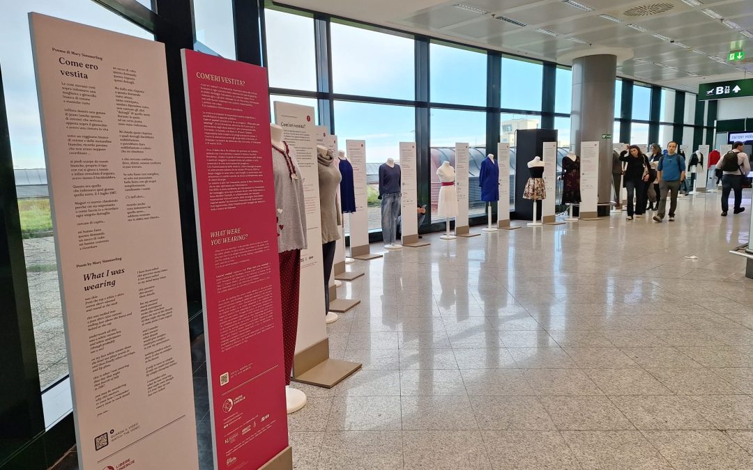 25 novembre 2024  Com’eri Vestita? è arrivata all’aeroporto di Malpensa